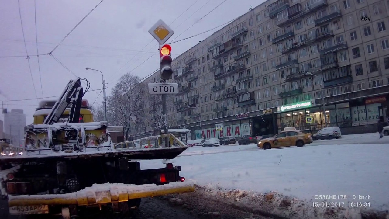 Культурные люди на дорогах Питера