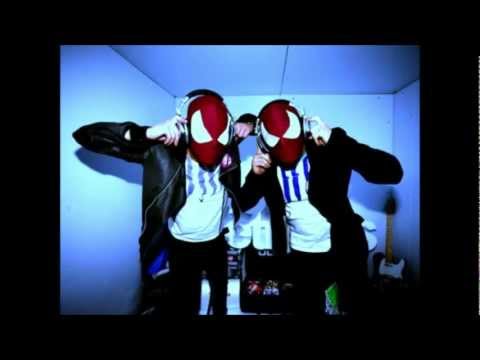 The Bloody beetroots VS Tonic & Tarantula man - Big Fat 1.9 ( Gangsta Crew Mash up )