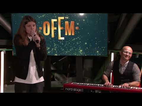 Aleksander Szwarnowiecki - Światłem Jego imię