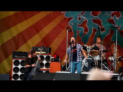 Pearl Jam Nothingman - 2010 New Orleans Jazz & Heritage Festival - Jazzfest