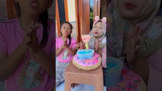 Download lagu Papa ko palhe cake #shorts #funny #viral mp3