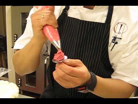 Francis Ang | How to Decorate a Cake