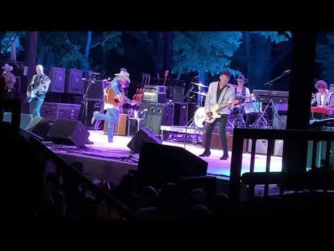 Love Caught Up To Me - Dwight Yoakam