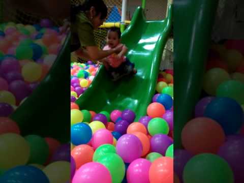 Three Little Kittens Went To The Park - Nursery Rhymes by