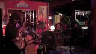 Jumpin' Jacks - Knock me a kiss (Louis Jordan).mp4