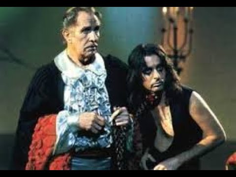 Alice Cooper and Vincent Price perform Black Widow - A spooky mini-movie