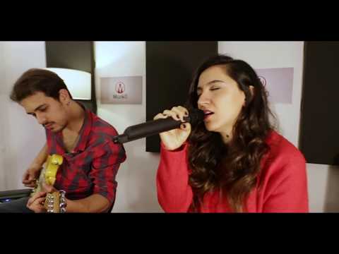 ECE BARAK - Yolun Başı (Sertab Erener Akustik Cover) - Live