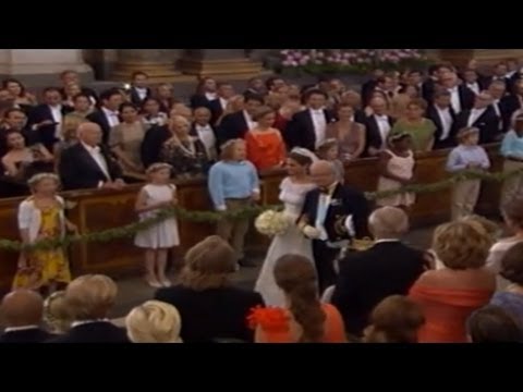 Royal Wedding - Princess Madeleine and the King make their entrance