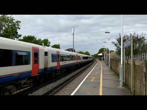 SouthWesternRailway class 444 passes Walton On Thames
