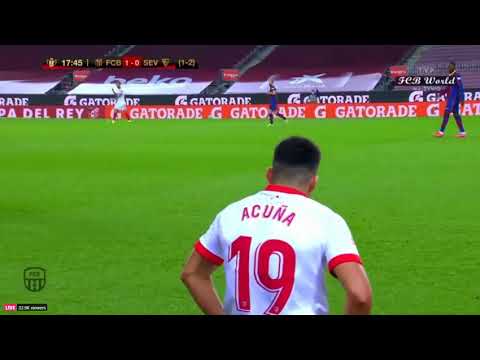 Marcos Acuna doing to Messi what Messi does best...