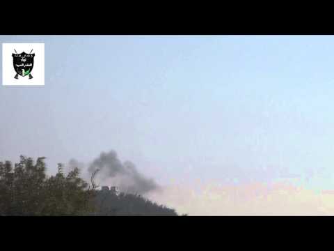 انفجار أحد البراميل التى ألقتها الطائرات في الهواء في ريف اللاذقية