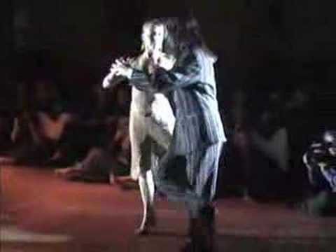  Andrea Misse  and  Javier Rodriguez  are  dancing  to  the  tango  "  Arrabal  "