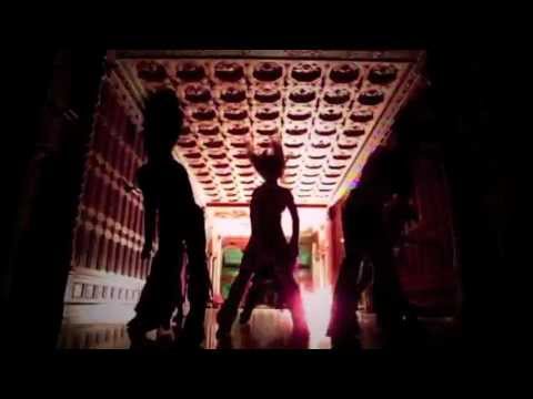 Britney Spears - Moves Like Jagger (Maroon 5 feat Christina Aguilera)