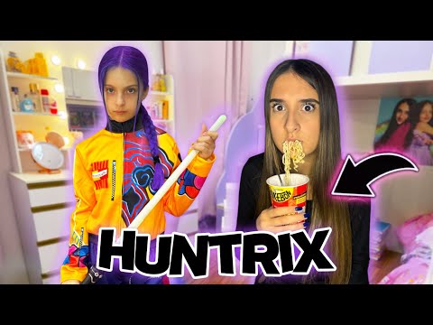 Ludovica thinks she's Rumi from KPop Demon Hunters 😱