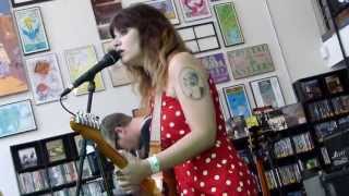 Best Coast - When The Sun Don't Shine LIVE HD (Record Store Day 2013) Long Beach Fingerprints
