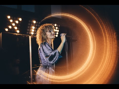 ALEXIA ȚALAVUTIS - ZILEVO | Muzică Grecească Live