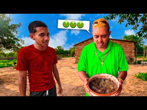 SIMAO COME FEIJOADA COM BOSTA EM ALMOÇO DE FAMÍLIA