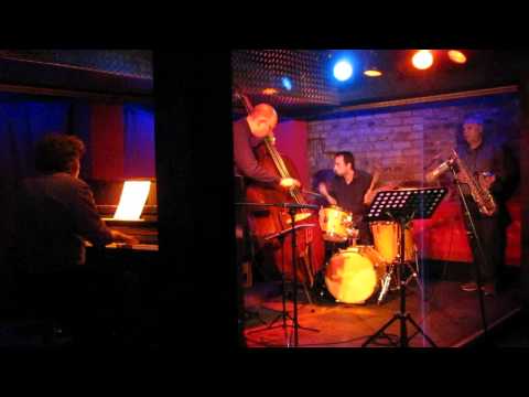 Martin Sasse Trio feat. Tony Lakatos - Witch Hunt