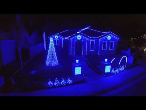 2016 - Peace Family Christmas Light Show