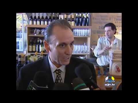 Manuel Ruiz de Lopera y el pasaporte de una persona fallecida