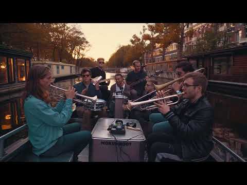Busty and the Bass - Common Ground (Amsterdam Boat Session)