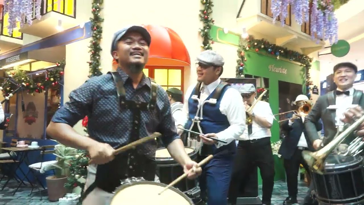 KLPD @ Starling Mall on XMas Day