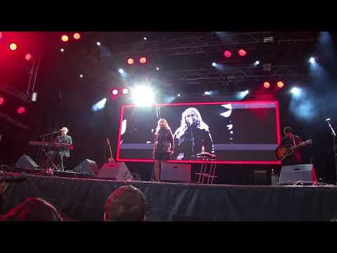 Joan Osborne Intro 2.Sept 2018 Riverside Aarburg