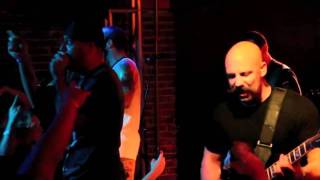 DEATH BY STEREO - MODERN MAN (BAD RELIGION COVER) LIVE IN FULLERTON!