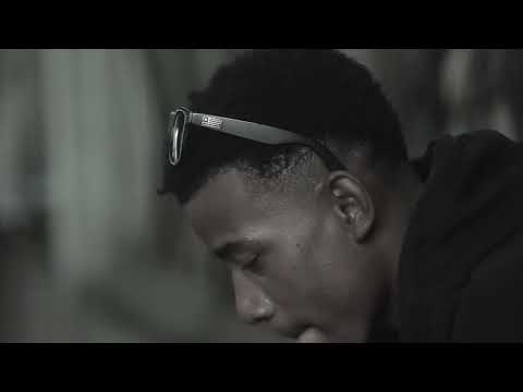 NANTENAINA feat MELLOH - VAVAKA