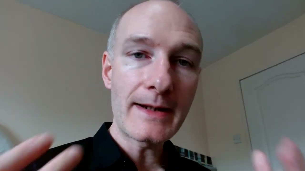 400,000,000 Linux Computers DESTROYED By Microsoft!