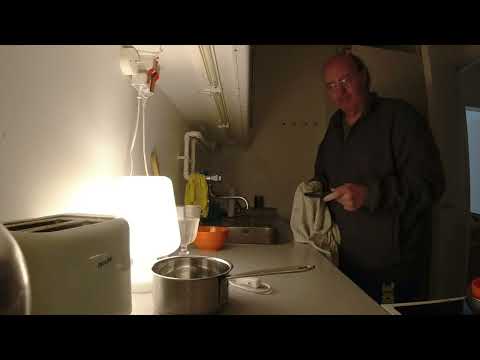 MongoTV_11784 - God Søndag - Jeg Må Bare Forsøge At Forsætte Mit Liv