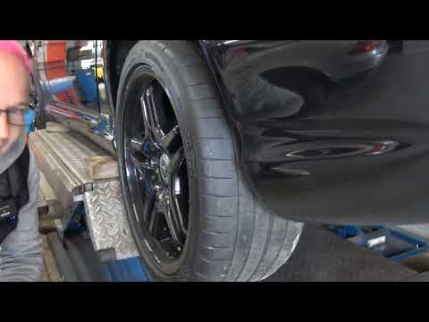 A Mercedes SLK R170 with beautiful AMG rims unfortunately these also bring disadvantages