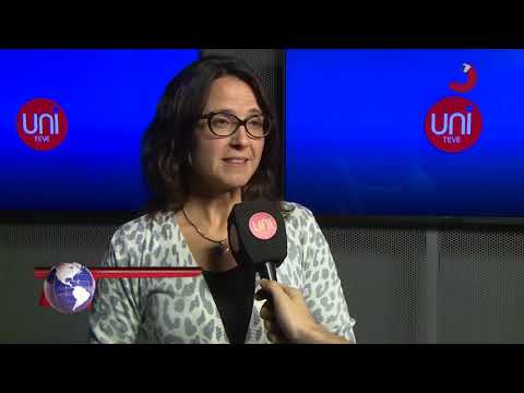 Escritora local en la Feria del Libro