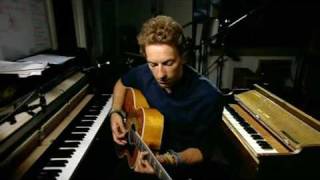 Coldplay - Chris Marting singing Wedding Bells (unreleased/unfinished new song)
