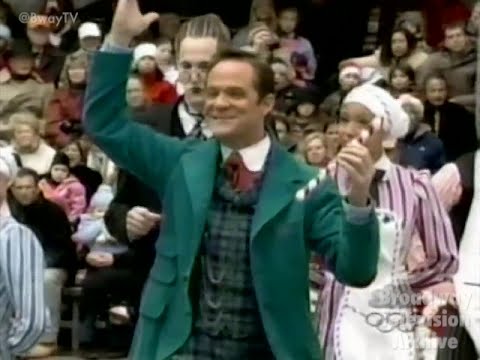 "Toots Sweet" - CHITTY CHITTY BANG BANG (Macy's Thanksgiving Parade 24-Nov-2005)