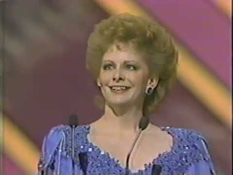 Reba McEntire - Entertainer of the Year - 1986