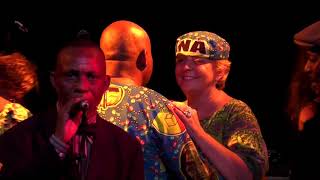 Download lagu Bakolo Music International - MARIE LOUISE mp3