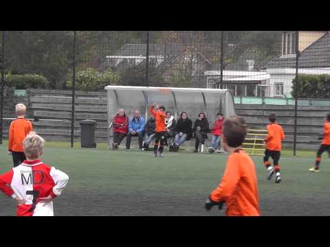 3 nov 2012 VV De Meern E5 - UVV E5 vr 2-3 Doelpunt Driss, assist Daan