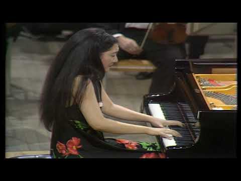 Mitsuko Uchida - Schumann piano concerto in A minor - 1st mvt - 1975
