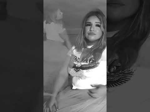 Bajo La Luz De La Luna - Janet Uribe