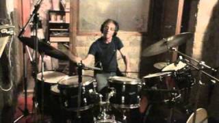Fluido- CHRIS STASSINOPOULOS(drums) improvize in music of MICHAEL TRAVLOS