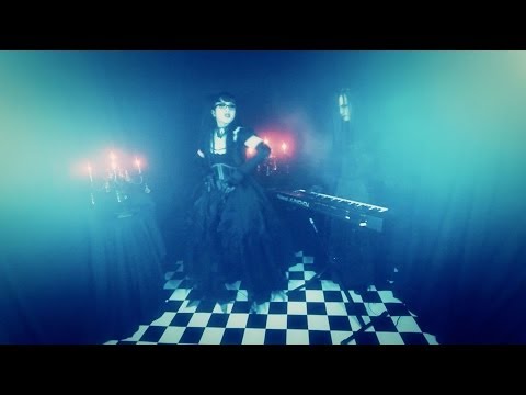 VELVET EDEN [One Caress] MV FULL