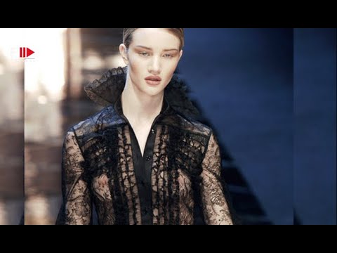 Vintage in Pills VALENTINO Fall 2005 - Fashion Channel