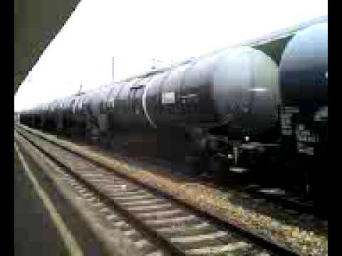 merci dell 13.00 trainato dalla 652 con cisterne della vtg