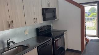 2 Bedrooms + Den/2 Bathrooms/B5/419