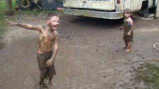 preview picture of video 'Bayou kids MuD fun'