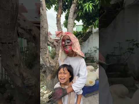 Ustad vs pocong