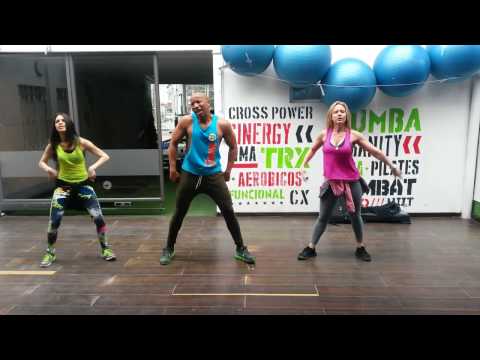 Bailalo - Armando & Heidy / Zin 68  (Zumba with Glama)