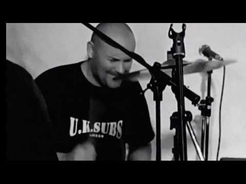 Kamene Kare - Poznato? (Live @URMUS)