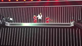 Matt Pokora - Intro RED & Avant Nous - RED Tour @ Bercy - Paris [11.12.15]